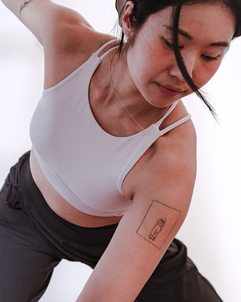 Cross Back Sports Bra